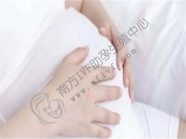 南京二代试管婴儿成功率_孕妇查看清华大学2021年男女学生的照片!